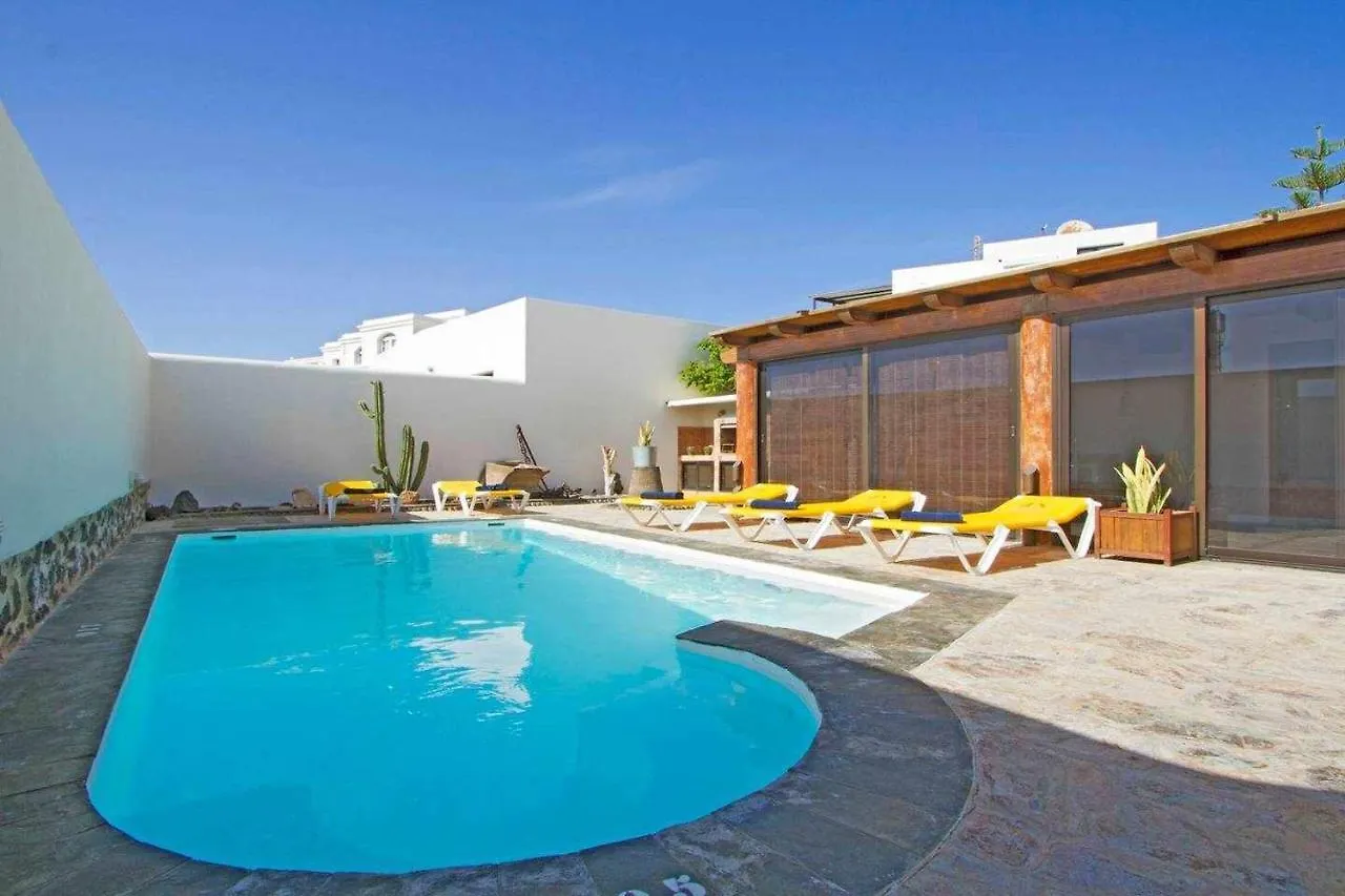V Princesa Piscina Con Piscina Climatizada Y Bbq Puerto del Carmen  0*, Puerto del Carmen (Lanzarote)
